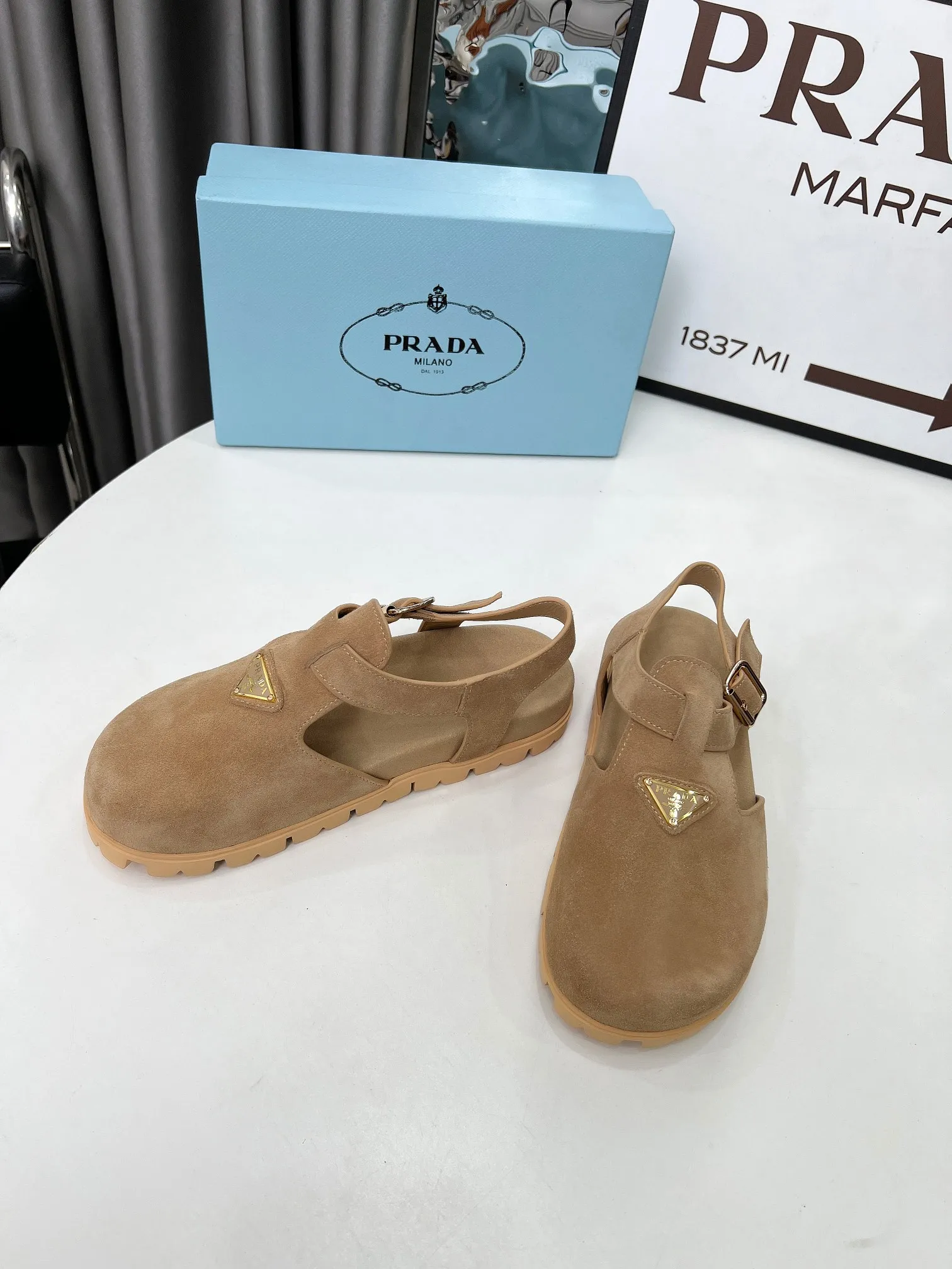 👟👟Ex-factory price 440👟👟 PRADA/25ss Prada classic triangle logo loafer series, simple and ultimate size: 35-42